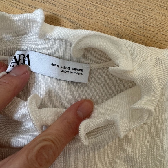 Zara White Ruffled Sleeveless Tank Top - Picture 2 of 4